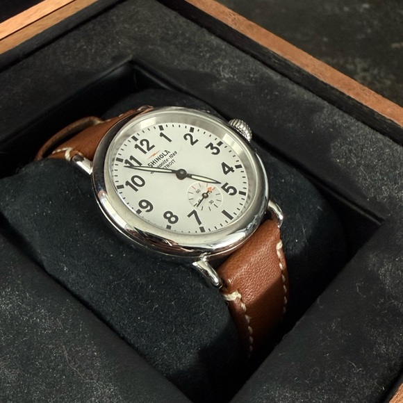 36 mm Shinola Runwell Brown Leather Strap Watch - Picture 3 of 8